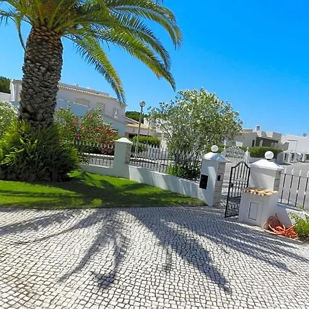 Sleeps 10 With Pool Air Con And Wifi *