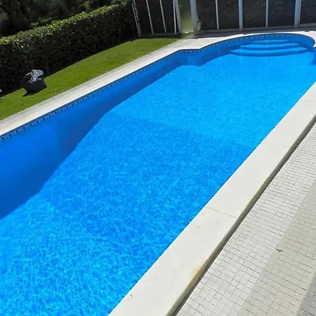 Villa Sleeps 10 With Pool Air Con And Wifi Vilamoura